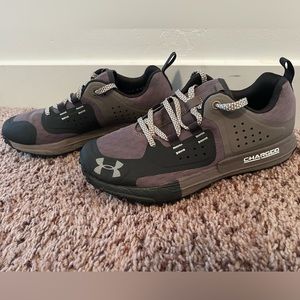 Women’s size 7 hiking shoes